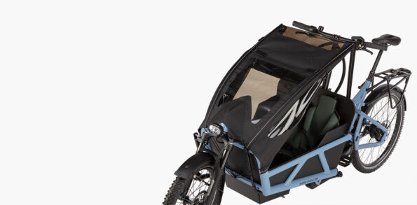 26_KONF_Load5_60_FamKit_Verdeck-aufgerollt_1300x640